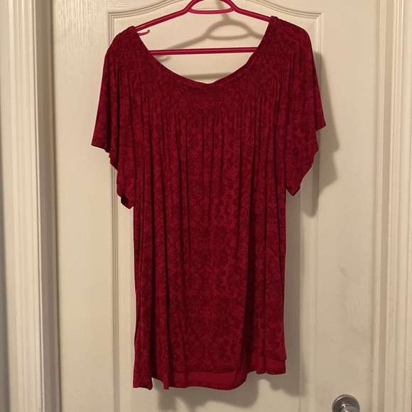 D/C Jeans short sleeve top with printed material & elastic around neck line - Picture 2 of 4